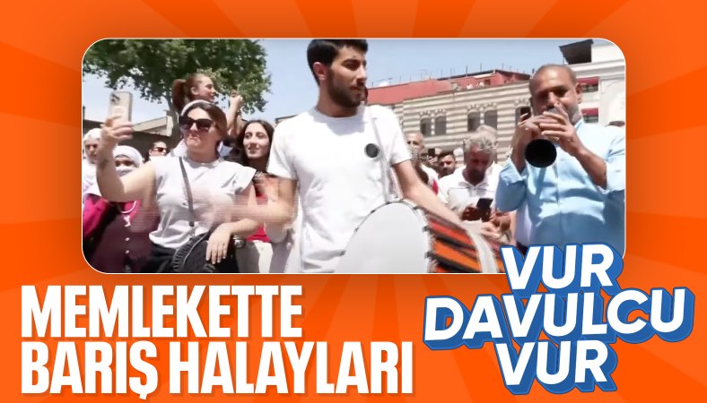 PKK kendisini feshetti: Diyarbakır'da halaylar çekildi