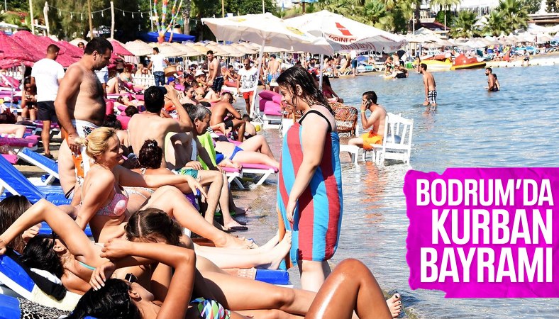 Bodrum ve Antalya'da sahiller doldu