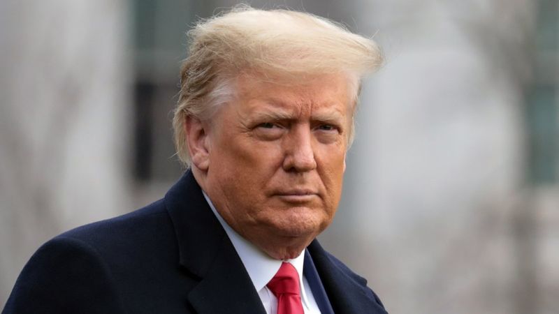 Trump'ın Twitter hesabı 12 saatliğine askıya alındı