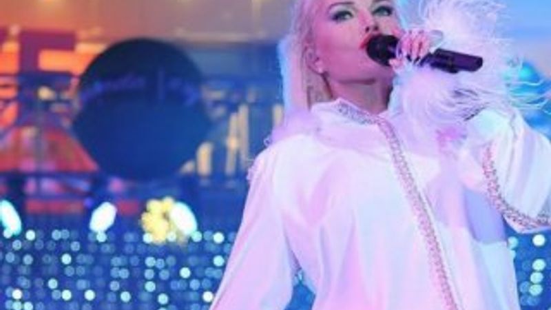 Ajda Pekkan'dan 40 konser anlaşması