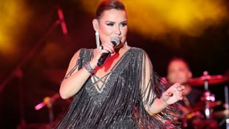 Deniz Seki, Sezen Aksu'yu anlattı