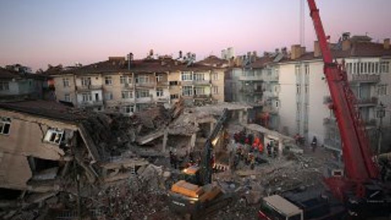 Deprem bölgesine 30 bin ton kömür gönderiliyor