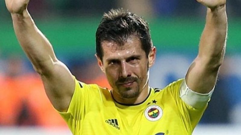 Emre Belözoğlu, futbolu bıraktı