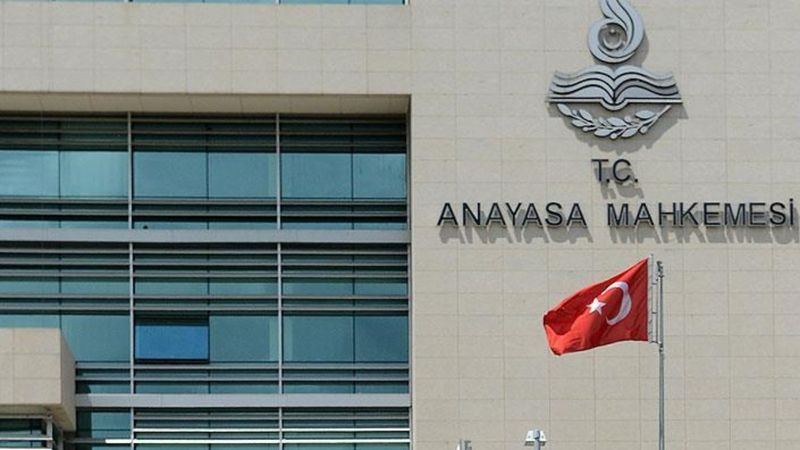 Bekara konut hakkı verilmemesi ayrımcılık yasağının ihlali sayıldı