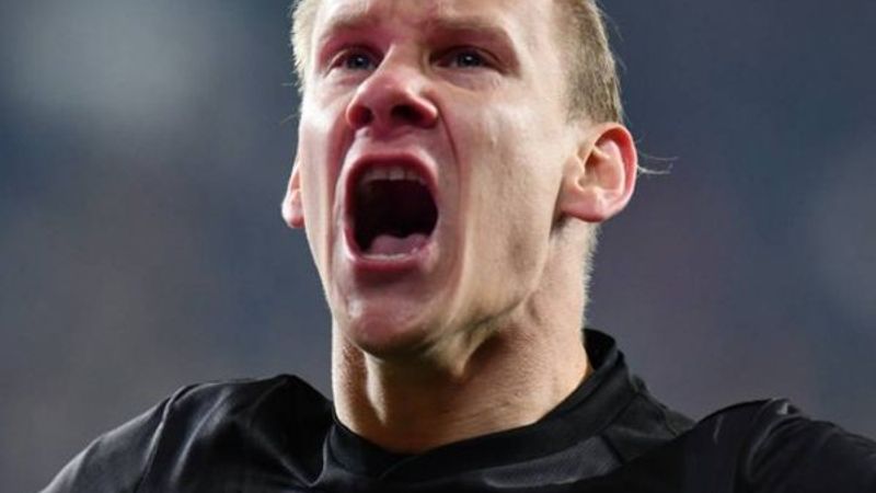 West Bromwich, Vida'ya talip oldu