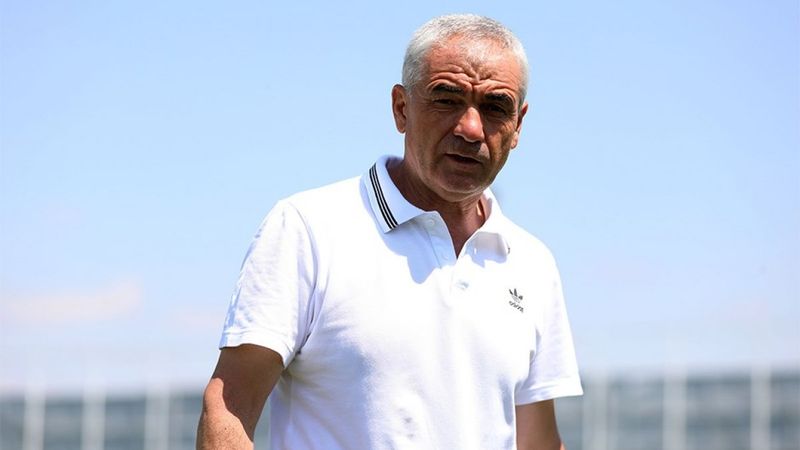 Rıza Çalımbay: Hakemler bize karşı saygılı olmalı