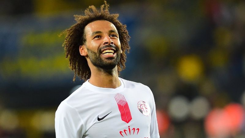 Nazım Sangare Fenerbahçe'de