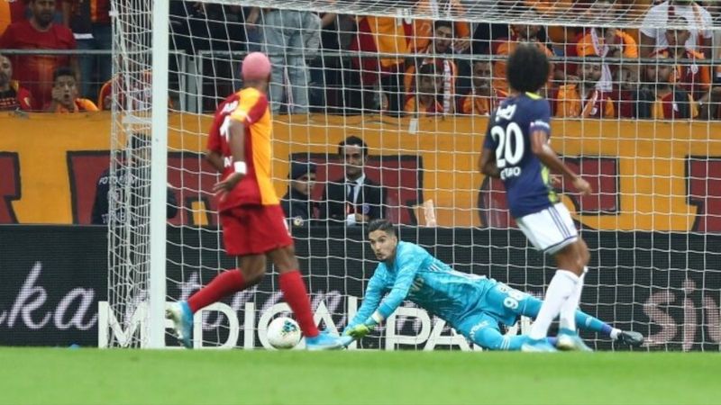 Galatasaray-Fenerbahçe maçının ilk 11'leri