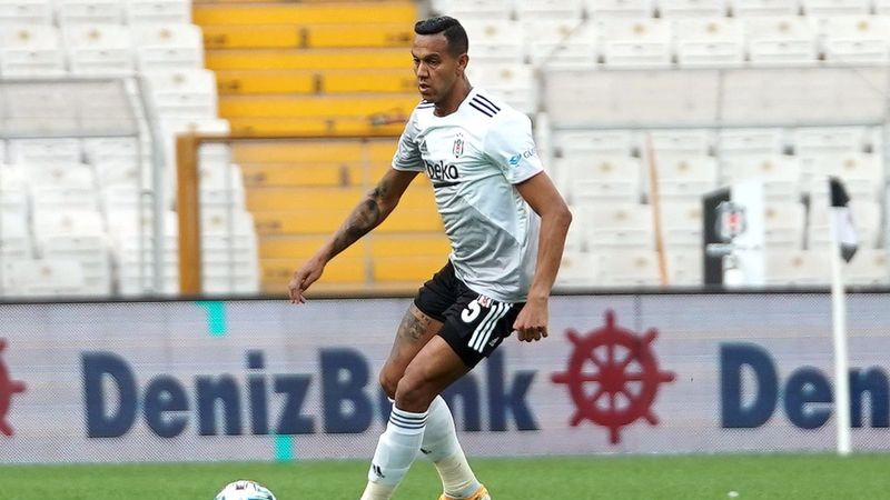 Beşiktaş'ın Kayseri kafilesi: Ghezzal yok, Josef var