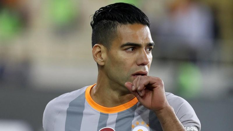 Radamel Falcao sakatlandı