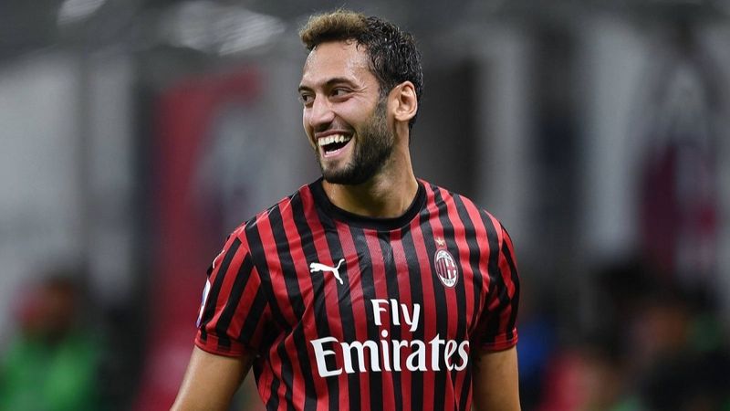 Hakan Çalhanoğlu 2 asist yaptı, Milan 4 attı