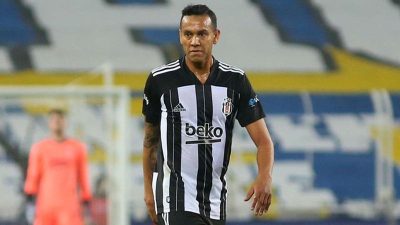 Josef de Souza: Umarım Mesut Özil başarısız olur