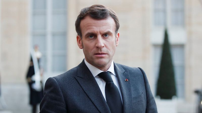 Emmanuel Macron: Aşı, aşı ,aşı