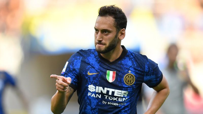 Hakan Çalhanoğlu, Inter'de aralık ayının en iyi oyuncusu seçildi