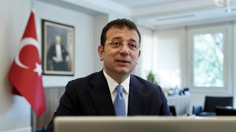 Ekrem İmamoğlu'ndan İstanbul şiiri