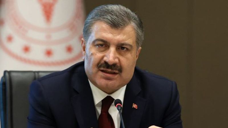 Fahrettin Koca: Salgın tehdit olmaktan önemli ölçüde çıktı