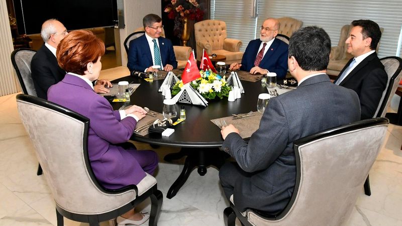 Necati Özkan'dan 6'lı masaya aday belirleyin çağrısı