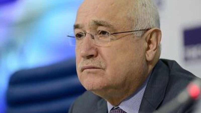 Cemil Çiçek'e 'maaşlara zam' polemiği soruldu