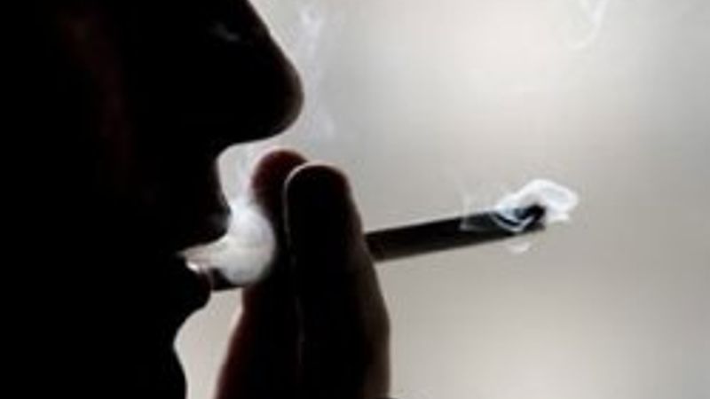 Sigara gözleri de mahvediyor