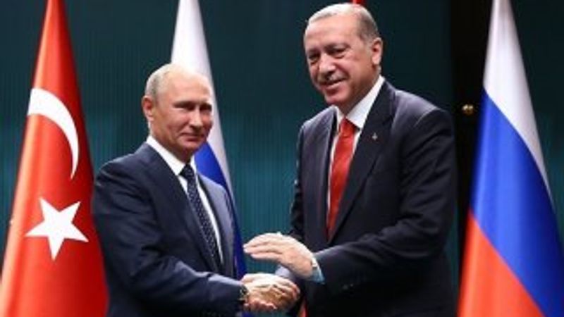 Erdoğan, 'laiklik' ilkesiyle Putin'i engelledi