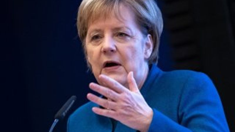 Merkel: İmamlık eğitimine ihtiyacımız var