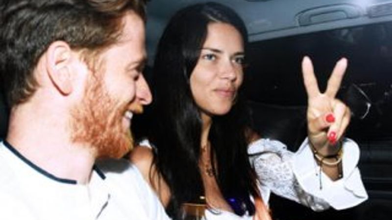 Adriana Lima'nın Mevlana paylaşımı