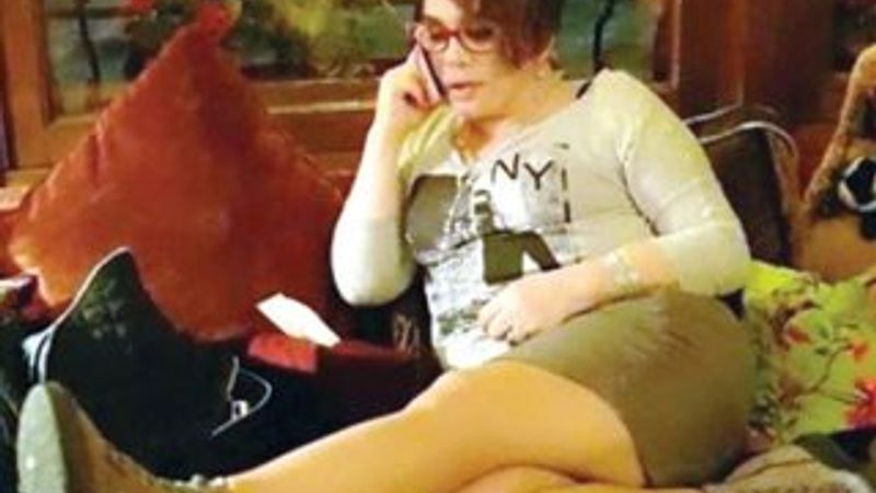 Sezen Aksu at binmeye başladı