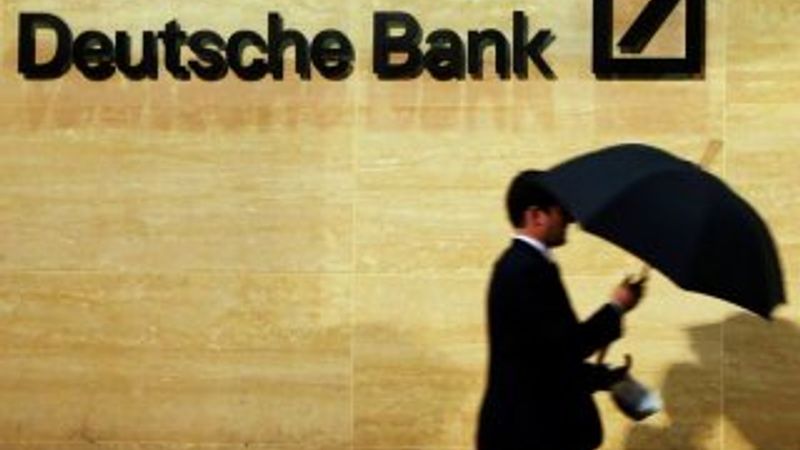 Alman devi Deutsche Bank batıyor