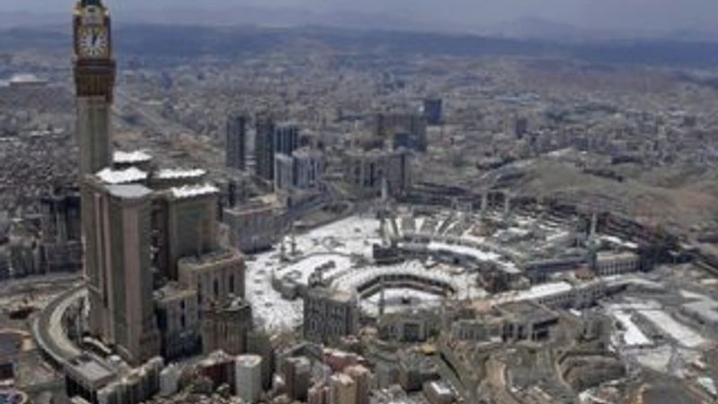 Umre ücretlerine zam geldi