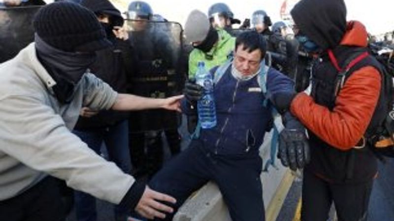 Fransız polisinden İspanya'ya eylemcilere müdahale yardımı