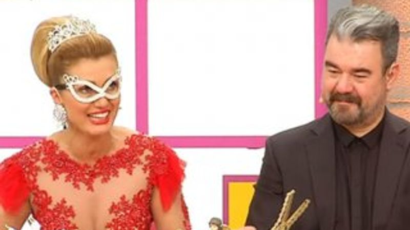 Tuğba Özay'dan yanlış hesap açıklaması