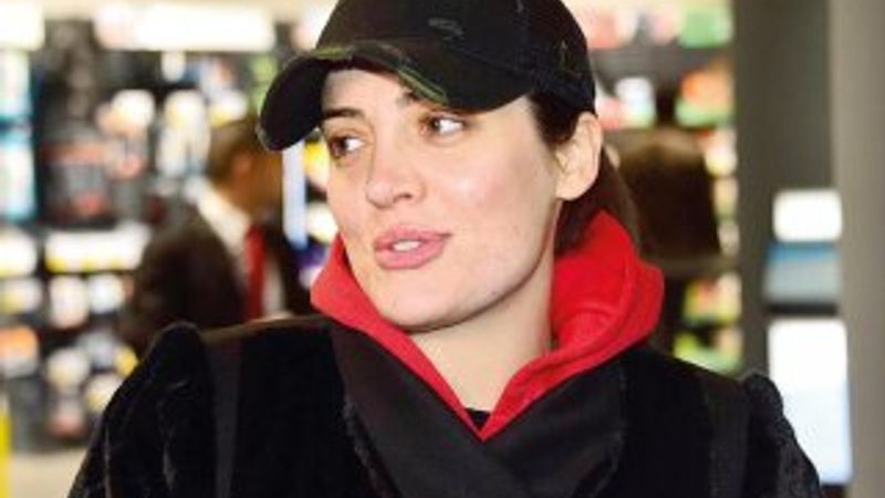 İrem Sak, akrabalarıyla görüşmüyor