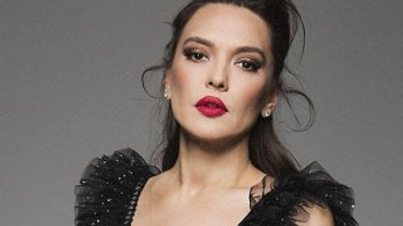 Demet Akalın Çinlilere ateş püskürdü