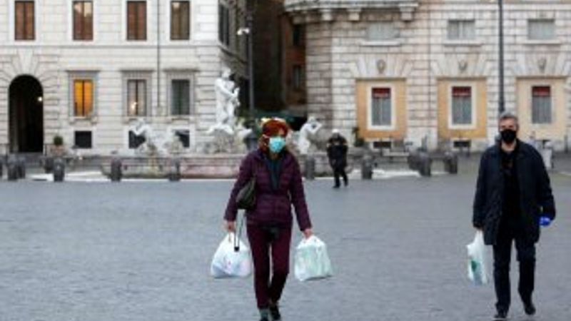 İtalya'da korona nedeniyle  250 kişi daha öldü