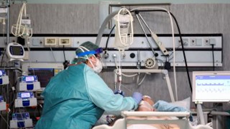 Özel ve vakıf hastaneleri salgın hastanesi ilan edildi