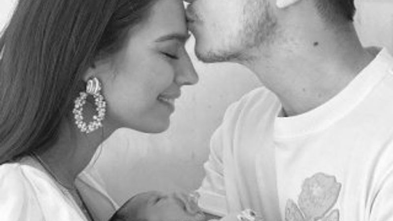 Mesut Özil'in kızına reklam teklifi