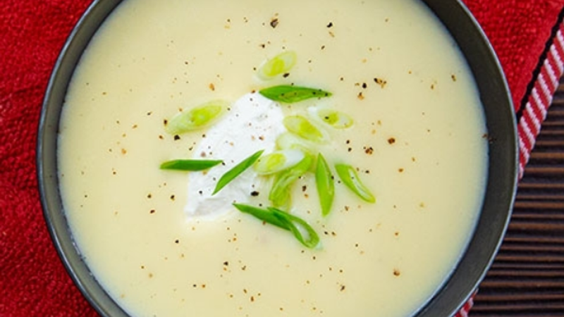 Bütçenizi zorlamayacak Kremalı Patates Çorbası tarifi #evdepişir