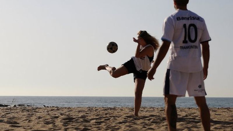 İspanya'da plajlar açıldı