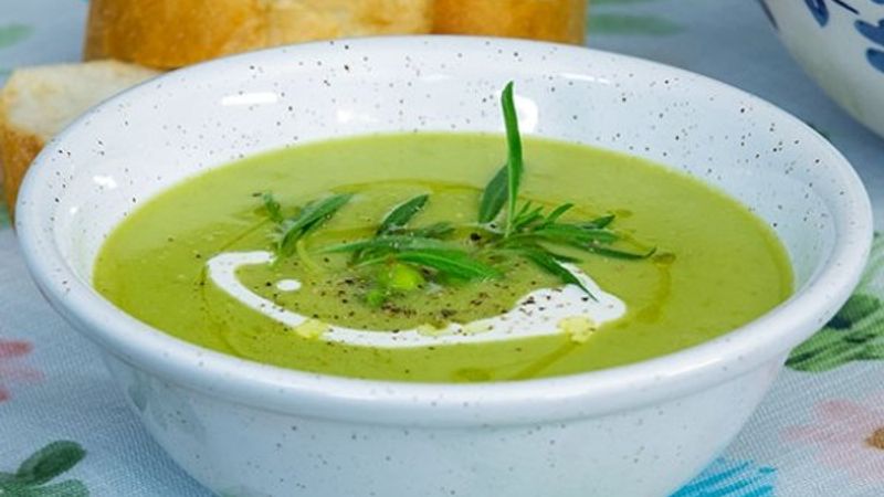 İftarda farklı tat arayanlara: Bezelye Çorbası #evdepişir
