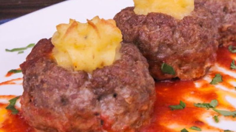 Göz alıcı sunumuyla Hasanpaşa Köftesi tarifi #evdepişir