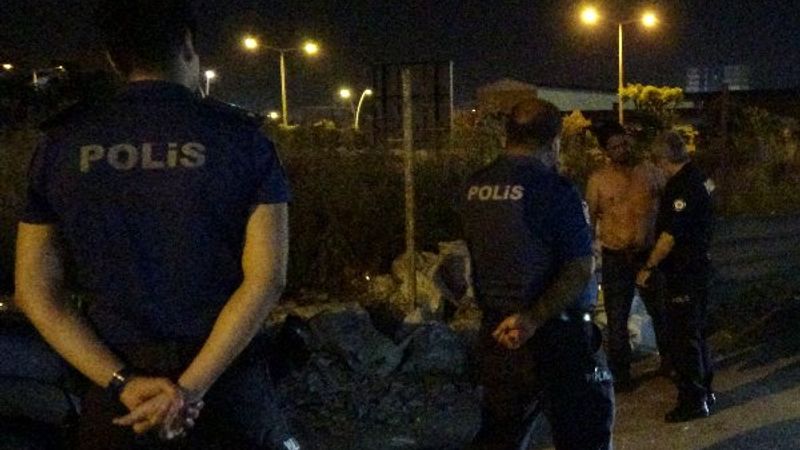 Adana'da, ekmek bıçağıyla intihara kalkıştı