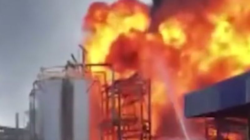 Venedik'te kimyasal fabrikada patlama