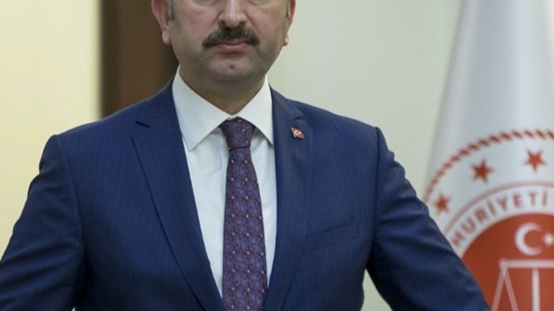 Abdulhamit Gül kimdir