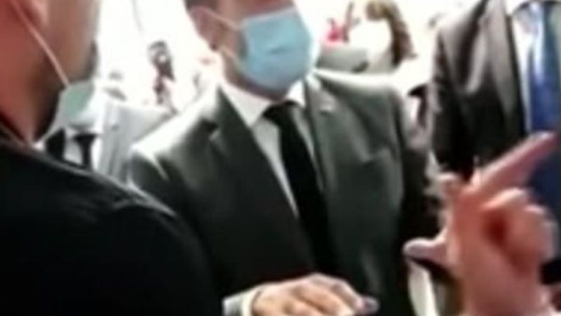 Hemşireler, Macron'a tepki gösterdi