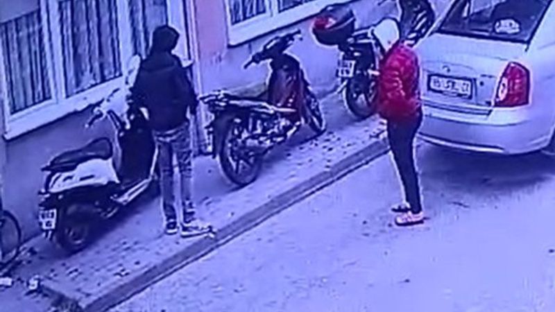 Bursa'da, motosikleti çalıp kayıplara karıştılar