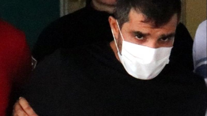 Babasıyla kardeşini 14 yıl önce öldürdü, yakalandı
