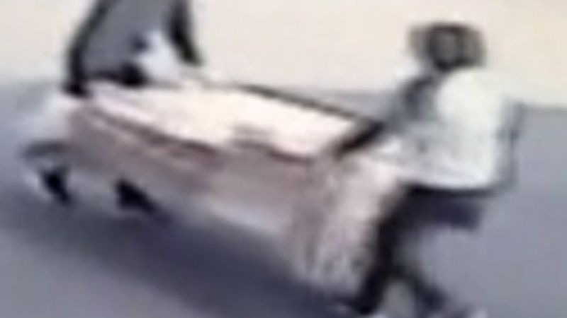 Ataşehir’de evden televizyon ve bilgisayar çalan iki kişi