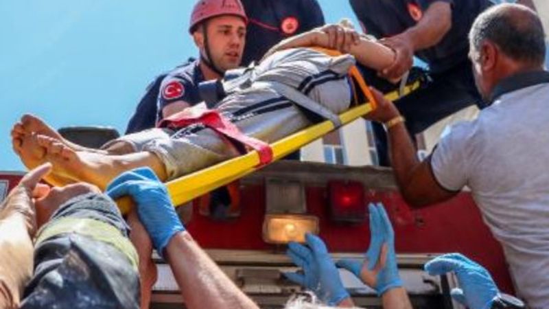 Antalya'da hamile kadın camdan düştü