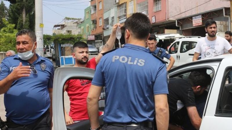 Adana'da iki kardeş, kuzenlerinin saldırısına uğradı