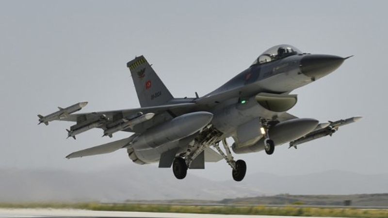 TSK, Akdeniz'de açık deniz eğitimi yaptı